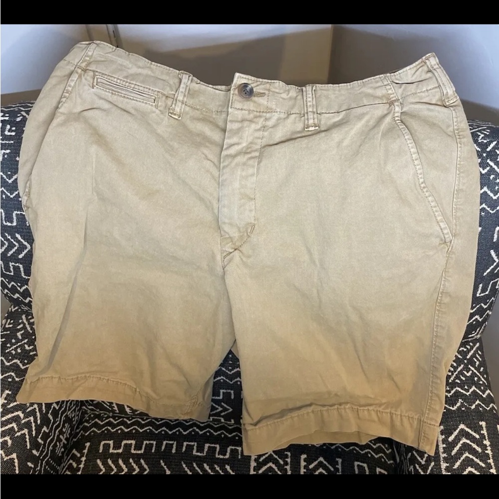 American Eagle Mens Shorts 34 Next Level Fit AE Button Fly Preppy Khaki Beige